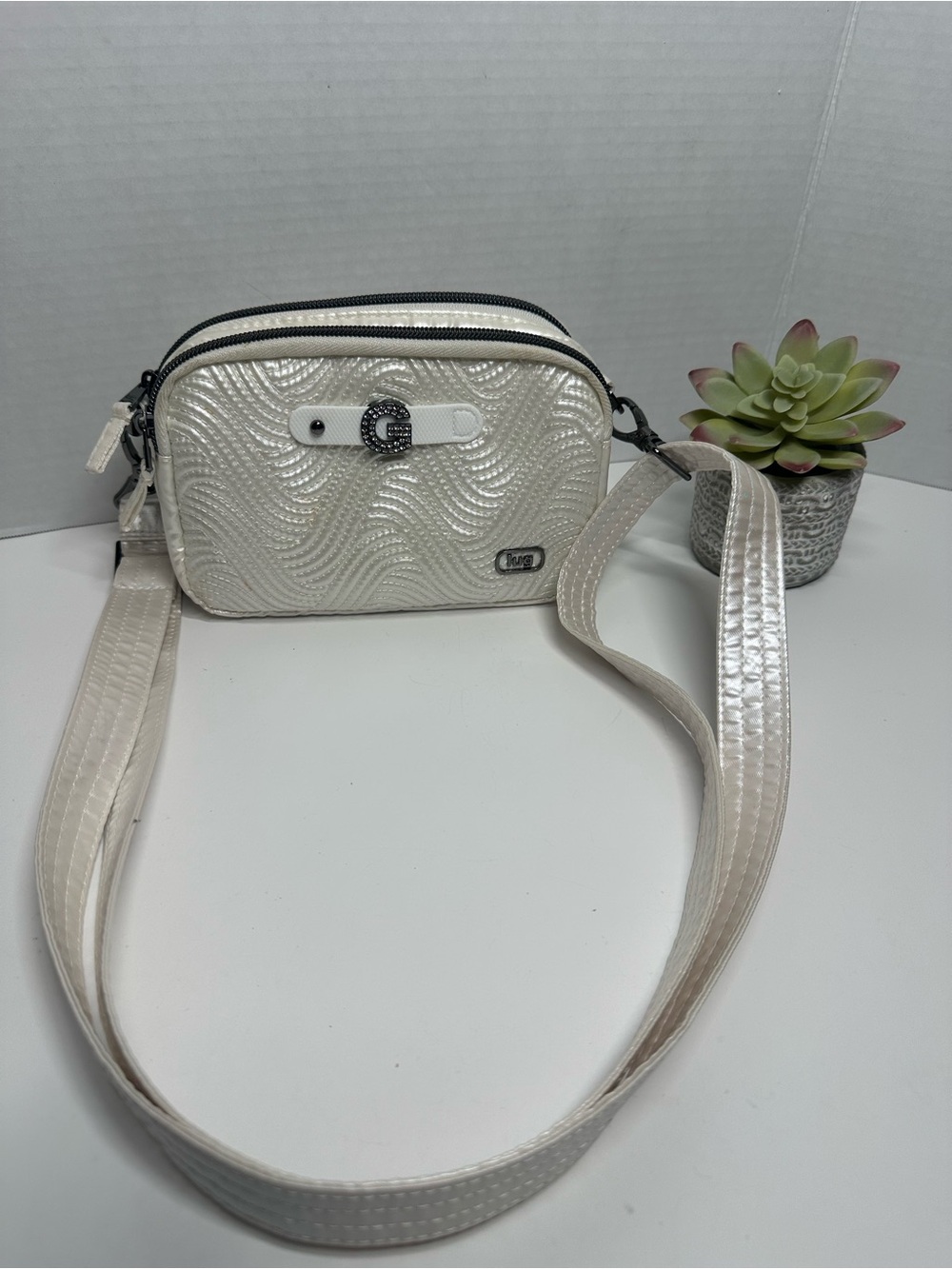 lug Pearl White Textured Crossbody Bag